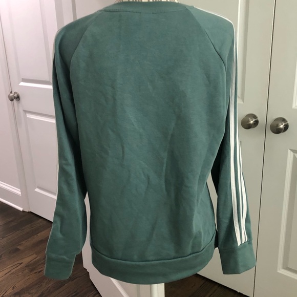 Adidas Sweatshirt, Medium 🧢👟 - Picture 3 of 4